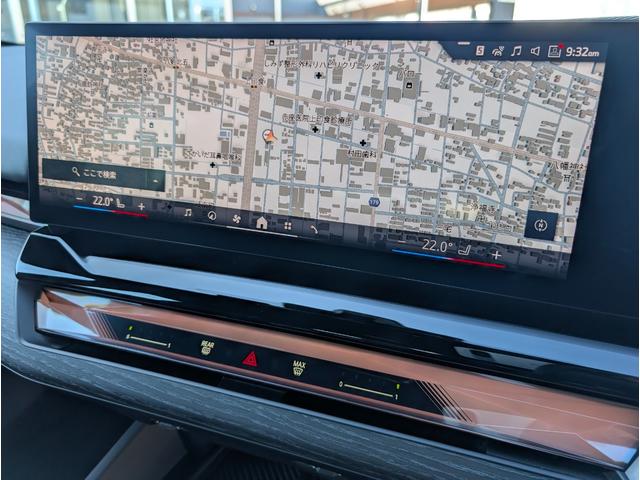 5シリーズ 523d xDriveツーリング Mスポーツ ドライビングパッケージ 20AW 禁煙 デモカー カーブドディスプレイナビゲーション シートヒーター 全周囲カメラ アクティブクルーズコントロール(14枚目)