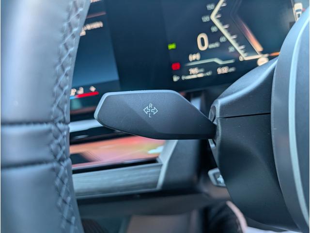 5シリーズ 523d xDriveツーリング Mスポーツ ドライビングパッケージ 20AW 禁煙 デモカー カーブドディスプレイナビゲーション シートヒーター 全周囲カメラ アクティブクルーズコントロール(28枚目)