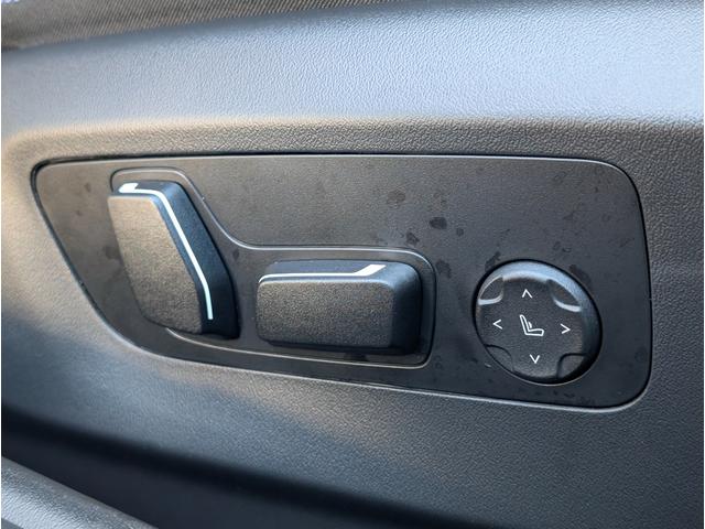 5シリーズ 523d xDriveツーリング Mスポーツ ドライビングパッケージ 20AW 禁煙 デモカー カーブドディスプレイナビゲーション シートヒーター 全周囲カメラ アクティブクルーズコントロール(31枚目)