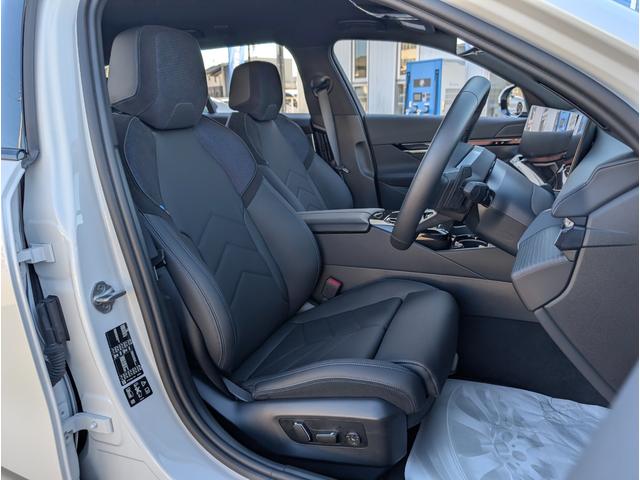 5シリーズ 523d xDriveツーリング Mスポーツ ドライビングパッケージ 20AW 禁煙 デモカー カーブドディスプレイナビゲーション シートヒーター 全周囲カメラ アクティブクルーズコントロール(32枚目)