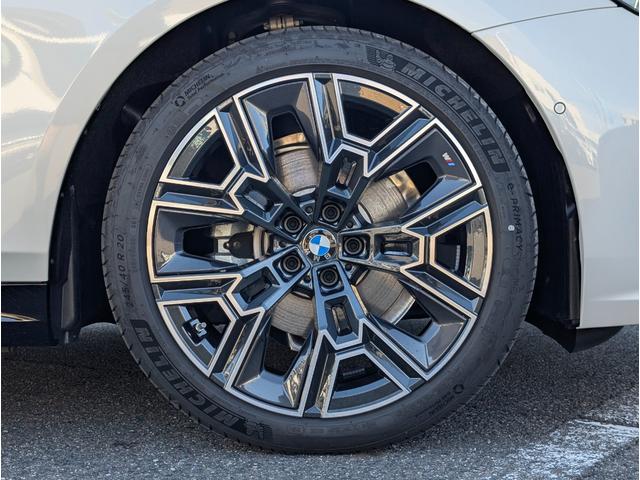 5シリーズ 523d xDriveツーリング Mスポーツ ドライビングパッケージ 20AW 禁煙 デモカー カーブドディスプレイナビゲーション シートヒーター 全周囲カメラ アクティブクルーズコントロール(50枚目)