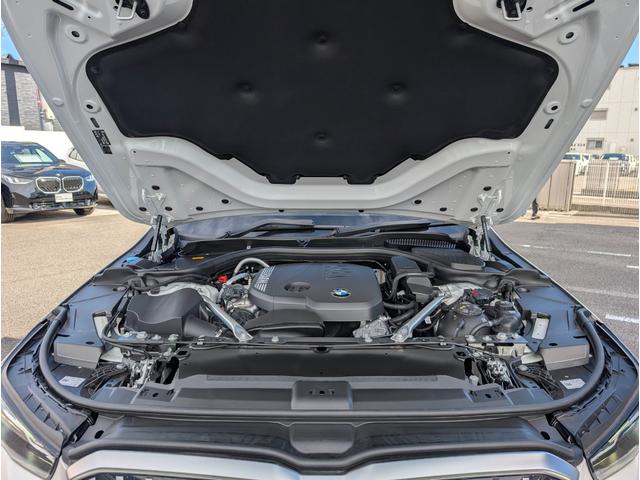 5シリーズ 523d xDrive Mスポーツ コンフォートドライビングパッケージ 19AW 禁煙 デモカー カーブドディスプレイナビゲーション 全周囲カメラ アクティブクルーズコントロール(9枚目)