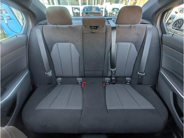 後部座席の方もゆったり乗車可能です！