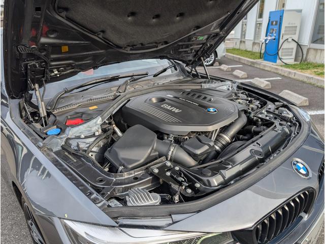 ４シリーズ ４４０ｉクーペ　Ｍスポーツ　タイヤ４本交換！／ファストトラックパッケージ／ガラスサンルーフ／コーラルレッドレザーシート／シートヒーター／マルチ液晶メーター／アクティブクルーズコントロール／１９ＡＷ／禁煙／ワンオーナー（11枚目）