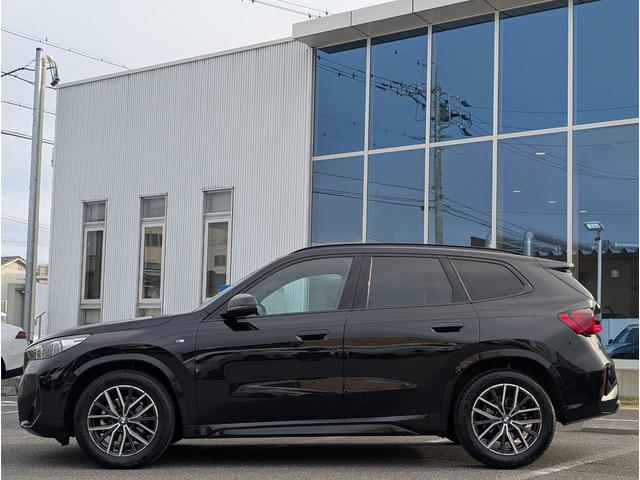 Ｘ１ ｓＤｒｉｖｅ　１８ｉ　Ｍスポーツ　ハイラインパッケージ／テクノロジーパッケージ／カーブドディスプレイナビゲーション／シートヒーター／全周囲カメラ／アクティブクルーズコントロール／１８ＡＷ／禁煙／デモカー（6枚目）