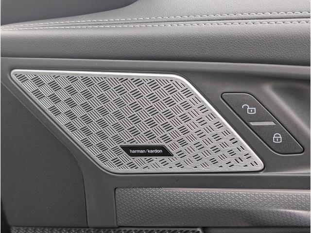 Ｘ１ ｓＤｒｉｖｅ　１８ｉ　Ｍスポーツ　ハイラインパッケージ／テクノロジーパッケージ／カーブドディスプレイナビゲーション／シートヒーター／全周囲カメラ／アクティブクルーズコントロール／１８ＡＷ／禁煙／デモカー（16枚目）