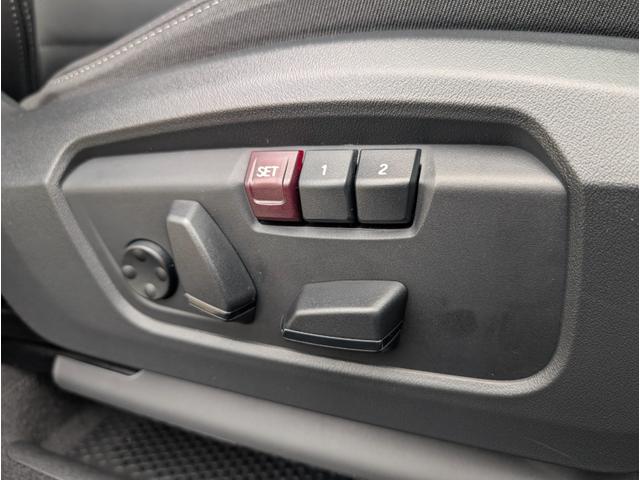 Ｘ１ ｓＤｒｉｖｅ　１８ｉ　Ｍスポーツ　ハイラインパッケージ／テクノロジーパッケージ／カーブドディスプレイナビゲーション／シートヒーター／全周囲カメラ／アクティブクルーズコントロール／１８ＡＷ／禁煙／デモカー（33枚目）