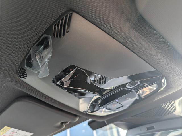 Ｘ１ ｓＤｒｉｖｅ　１８ｉ　Ｍスポーツ　ハイラインパッケージ／テクノロジーパッケージ／カーブドディスプレイナビゲーション／シートヒーター／全周囲カメラ／アクティブクルーズコントロール／１８ＡＷ／禁煙／デモカー（48枚目）