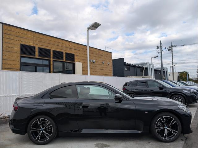 ２シリーズ ２２０ｉクーペ　Ｍスポーツ　ハイラインパッケージ　ハイラインパッケージ／コンフォートパッケージ／レッドレザーシート／カーブドディスプレイナビゲーション／シートヒーター／アクティブクルーズコントロール／１８ＡＷ／禁煙／ワンオーナー（5枚目）