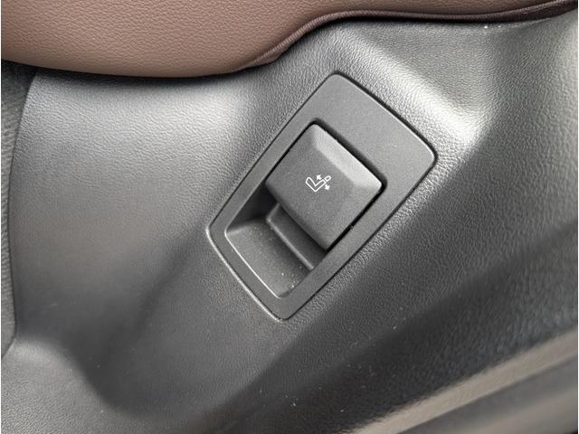 Ｘ３ ｘＤｒｉｖｅ　２０ｄ　Ｘライン　ハイラインパッケージ　ハーマンカードンスピーカ／モカレザーシート／ウッドパネル／純正ナビゲーション／全周囲カメラ／アクティブクルーズコントロール／１９ＡＷ／禁煙（41枚目）
