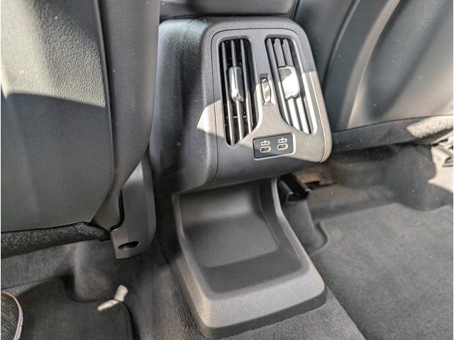 ���A�Ȃɂ̓^�C�v�b�̂t�r�a�|�[�g���������܂��B