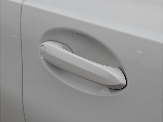 �R���t�H�[�g�A�N�Z�X�����ł��B�h�A�n���h���ɐG��ăh�A�̊J���\�ł��B