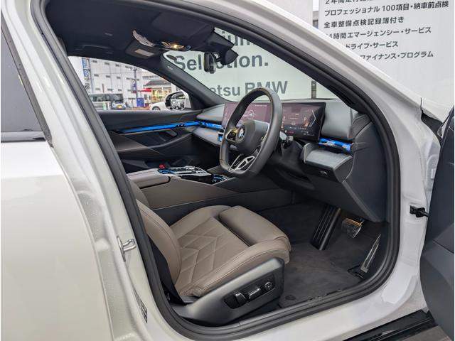 ���Ѓf���J�[�ԗ��ɂȂ�܂��B�Ǘ����s���͂����ǎ��ԗ��Ō�����܂��B