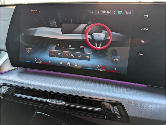 Ｘ２ ｘＤｒｉｖｅ　２０ｉ　Ｍスポーツハイラインパッケージ　ハイラインパッケージ／パノラマガラスサンルーフ／ステアリングヒーター／カーブドディスプレイナビゲーション／モカレザーシート／全周囲カメラ／２０ＡＷ／禁煙／レンタカーアップ（19枚目）