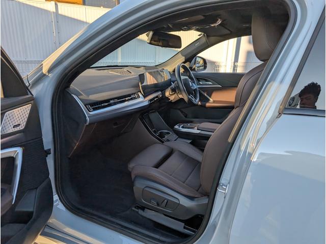 Ｘ２ ｘＤｒｉｖｅ　２０ｉ　Ｍスポーツハイラインパッケージ　ハイラインパッケージ／パノラマガラスサンルーフ／ステアリングヒーター／カーブドディスプレイナビゲーション／モカレザーシート／全周囲カメラ／２０ＡＷ／禁煙／レンタカーアップ（33枚目）