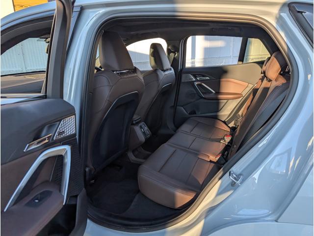 Ｘ２ ｘＤｒｉｖｅ　２０ｉ　Ｍスポーツハイラインパッケージ　ハイラインパッケージ／パノラマガラスサンルーフ／ステアリングヒーター／カーブドディスプレイナビゲーション／モカレザーシート／全周囲カメラ／２０ＡＷ／禁煙／レンタカーアップ（37枚目）