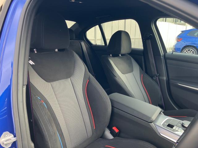 ���Ѓf���J�[�ԗ��ɂȂ�܂��B�N�x���ǂ����������ȂP��ł��B