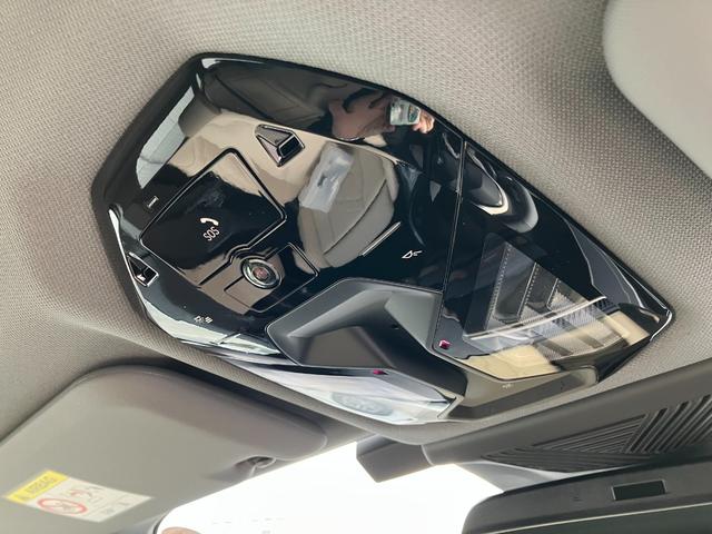 Ｘ３ ２０　ｘＤｒｉｖｅ　Ｘライン　アイコニックグロー／ＵＶカットガラス／全周囲カメラ／車内カメラ／ハーマンカードンスピーカー／アクティブクルーズコントロール／１９ＡＷ／禁煙／デモカー（37枚目）