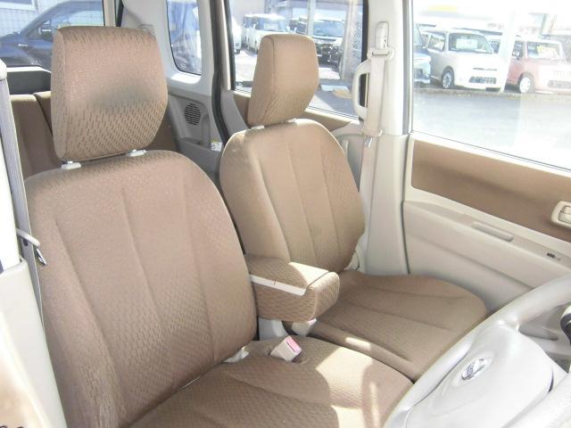 ルークス Ｅ　整備保証付き　禁煙車　ナビ＆フルセグ＆バックカメラ　ＡＢＳ　ＣＶＴ　スマートキー２個有り（11枚目）