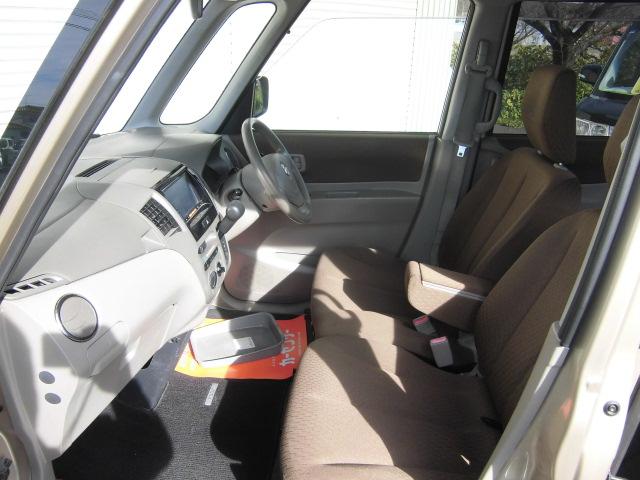 ルークス Ｅ　整備保証付き　禁煙車　ナビ＆フルセグ＆バックカメラ　ＡＢＳ　ＣＶＴ　スマートキー２個有り（16枚目）