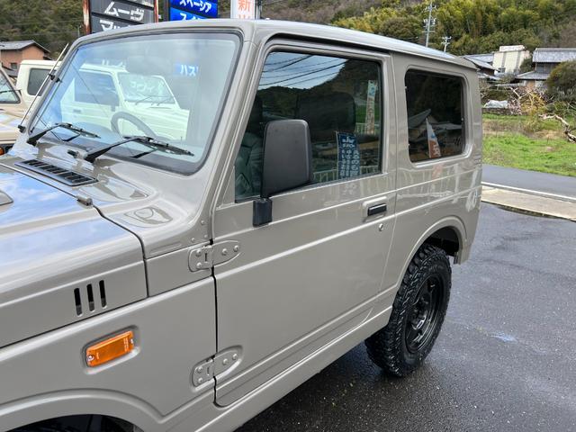 ジムニー 　ＪＡ１２Ｗ－２型最終型　アッシュカーキ全塗装カスタム　圧縮圧力測定済オートフリーハブ　プライバシーガラス　ナンバー移動　ジオランダータイヤ　皮調シートカバー（10枚目）