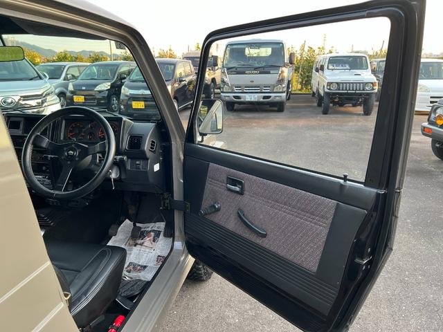 ジムニー ワイルドウインドリミテッド　ＪＡ１１－３型アッシュカーキ全塗装　圧縮圧力測定済　ＴベルトＷポンプ交換　前後ブラックバンパーナンバー移動　皮調シートカバー　ＡＷ塗装　ジオランダー　天井加工済（19枚目）