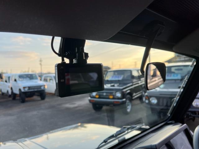 ジムニー ワイルドウインドリミテッド　ＪＡ１１－３型アッシュカーキ全塗装　圧縮圧力測定済　ＴベルトＷポンプ交換　前後ブラックバンパーナンバー移動　皮調シートカバー　ＡＷ塗装　ジオランダー　天井加工済（30枚目）