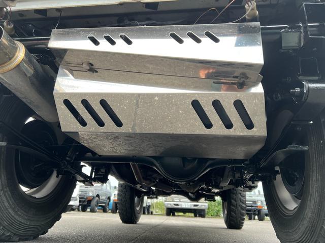 ジムニー EC JA11-2型 圧縮圧力測定済パノラマハイルーフ2インチボディーリフト検対応 前後ステンバンパー ナンバー移動 検対応マフラー MTタイヤ社外アルミ キングピンOH済クラッチOH付TベルトWポンプ交換(17枚目)