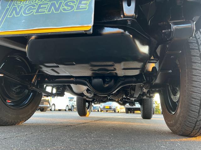 ジムニー ランドベンチャー　ＪＡ１１－５型最終ブルーツートン全塗装　　圧縮圧力測定済　ＴベルトＷポンプ交換済　フロントタニグチＢＰ　ホイル塗装　ジオランダーＡＴ　ナルディーウッドＣＤ　ＥＴＣ　皮調シートカバー（14枚目）