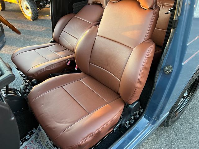 ジムニー ランドベンチャー　ＪＡ１１－５型最終ブルーツートン全塗装　　圧縮圧力測定済　ＴベルトＷポンプ交換済　フロントタニグチＢＰ　ホイル塗装　ジオランダーＡＴ　ナルディーウッドＣＤ　ＥＴＣ　皮調シートカバー（34枚目）