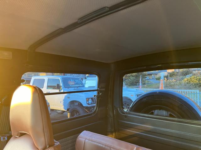 ジムニー ランドベンチャー　ＪＡ１１－５型最終ブルーツートン全塗装　　圧縮圧力測定済　ＴベルトＷポンプ交換済　フロントタニグチＢＰ　ホイル塗装　ジオランダーＡＴ　ナルディーウッドＣＤ　ＥＴＣ　皮調シートカバー（36枚目）
