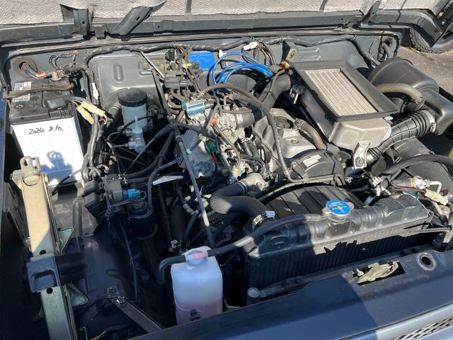 ジムニー スコットリミテッド　ＪＡ１１Ｖ改３インチリフト公認車検対応車輛　圧縮圧力測定済　前後ブラックバンパー　ナンバー移動　ホイル塗装ジオランダー１８５－８５－１６新品　社外ハンドル　タンクガード　検対応マフラー皮調シートカバー（40枚目）