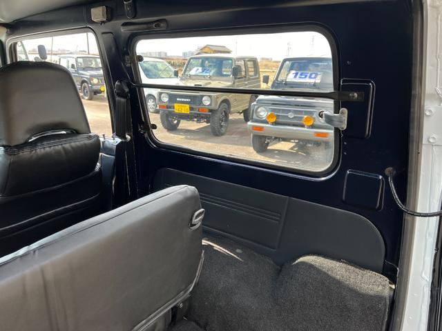 ジムニー ＨＣ　ＪＡ１１－４型Ｔベルト交換済　圧縮圧力測定済　前後ブラックバンパー　ナンバー移動　皮調シートカバー　ホイル塗装　ジオランダー新品（29枚目）