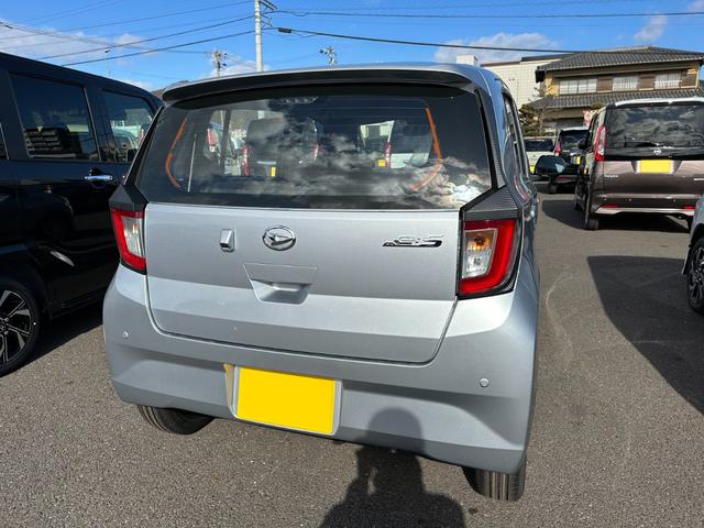 L SAIII 届出済未使用車 キーレスエントリー オートライト バックカメラ 衝突回援ブレーキ機能 衝突警報機能 車線逸脱警報機能 誤発進抑制制御機能 スーパーUVカットガラス リヤコンビネーションランプ(10枚目)
