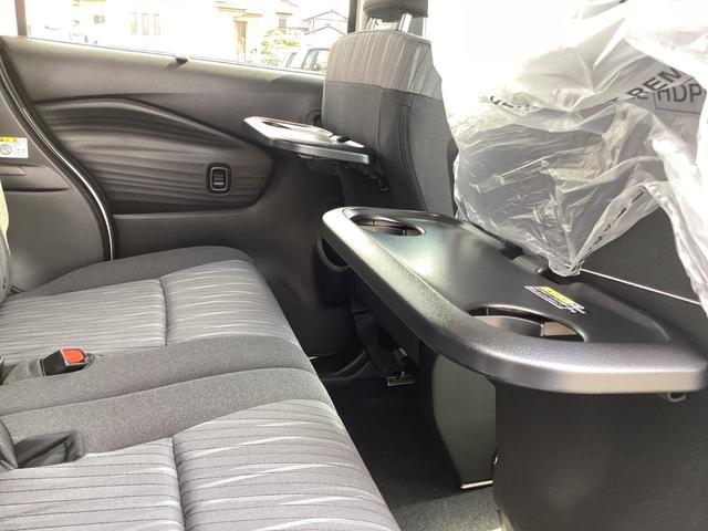 ソリオ ハイブリッドＭＺ　登録済未使用車　衝突軽減ブレーキ　両側電動スライドドア　オートライト　ＬＥＤヘッドライト　スマートキー　プッシュスタート　ヘッドアップディスプレイ　クルーズコントロール　シートヒーター　ウォークスルー（42枚目）