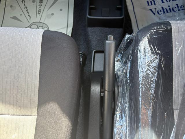 ミライース Ｌ　ＳＡＩＩＩ　キーフリー　アイドリングストップ付き　デュアルエアバッグ　盗難防止機能　ＡＡＣ　エアーバッグ　オートハイビーム　パワーハンドル　安全ボディ　ＡＢＳ　前後バンパーセンサー　横滑り防止装置付き（19枚目）