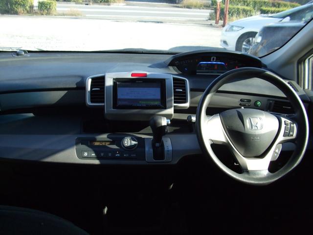 フリードハイブリッド ジャストセレクション　グー故障診断実施済　ナビ　フルセグ　バックカメラ　インテリキー　ＥＴＣ　パワースライド（10枚目）