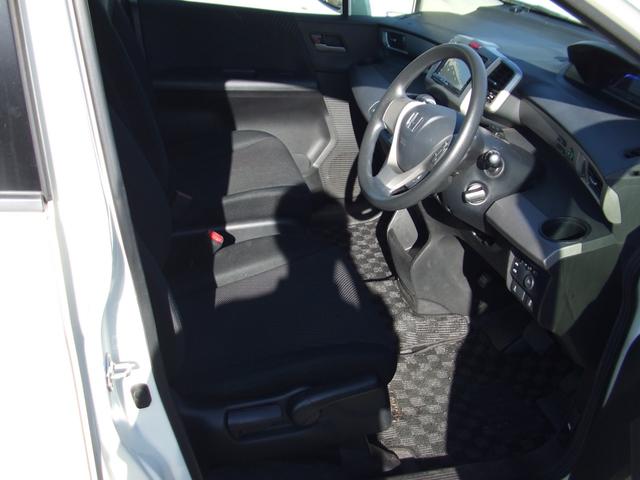 フリードハイブリッド ジャストセレクション　グー故障診断実施済　ナビ　フルセグ　バックカメラ　インテリキー　ＥＴＣ　パワースライド（11枚目）