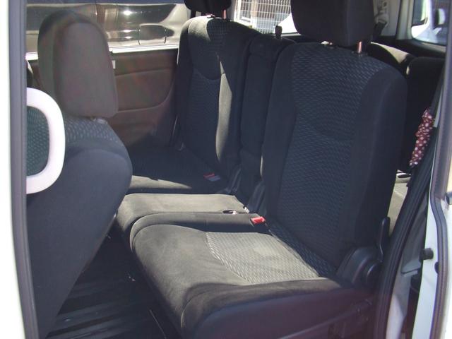 セレナ ２０Ｓ　グー故障診断実施済み　ナビ　地デジ　バックカメラ　パワースライドドア（8枚目）