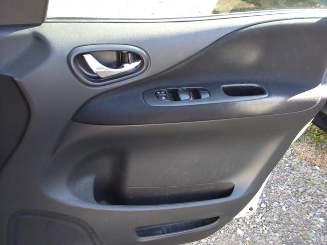 セレナ ２０Ｓ　グー故障診断実施済み　ナビ　地デジ　バックカメラ　パワースライドドア（17枚目）