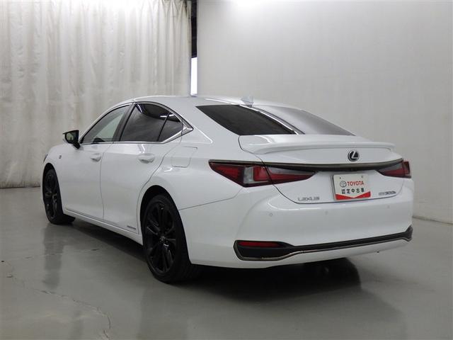 ＥＳ ＥＳ３００ｈ　Ｆスポーツ　衝突被害軽減システム　メモリーナビ　フルセグ　バックカメラ　ＥＴＣ　ドラレコ　ＣＤ　ミュージックプレイヤー接続可　ＤＶＤ再生　サンルーフ　革シート　電動シート　オートクルーズコントロール　スマートキー（5枚目）