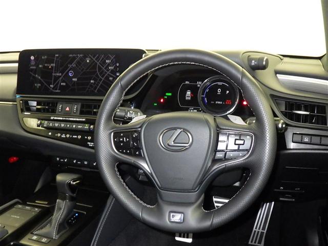 ＥＳ ＥＳ３００ｈ　Ｆスポーツ　衝突被害軽減システム　メモリーナビ　フルセグ　バックカメラ　ＥＴＣ　ドラレコ　ＣＤ　ミュージックプレイヤー接続可　ＤＶＤ再生　サンルーフ　革シート　電動シート　オートクルーズコントロール　スマートキー（8枚目）