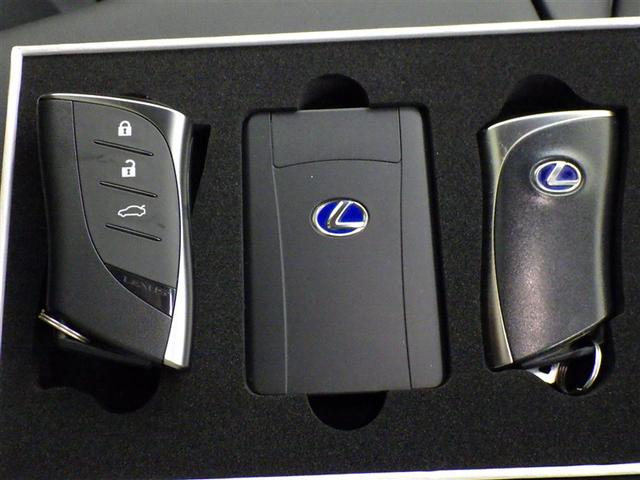 ＥＳ ＥＳ３００ｈ　Ｆスポーツ　衝突被害軽減システム　メモリーナビ　フルセグ　バックカメラ　ＥＴＣ　ドラレコ　ＣＤ　ミュージックプレイヤー接続可　ＤＶＤ再生　サンルーフ　革シート　電動シート　オートクルーズコントロール　スマートキー（25枚目）