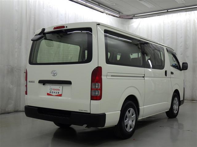 ハイエースバン ＤＸ　衝突被害軽減システム　メモリーナビ　フルセグ　バックカメラ　ＥＴＣ　ドラレコ　ＣＤ　ミュージックプレイヤー接続可　ＤＶＤ再生　ＬＥＤヘッドランプ　乗車定員６人　キーレス　ディーゼル　ワンオーナー（5枚目）