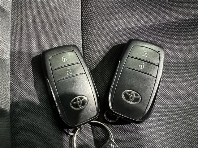 アクア Ｘ　衝突被害軽減システム　メモリーナビ　フルセグ　バックカメラ　ＥＴＣ　ドラレコ　ＣＤ　ミュージックプレイヤー接続可　ＤＶＤ再生　オートクルーズコントロール　ＬＥＤヘッドランプ　スマートキー　キーレス（25枚目）