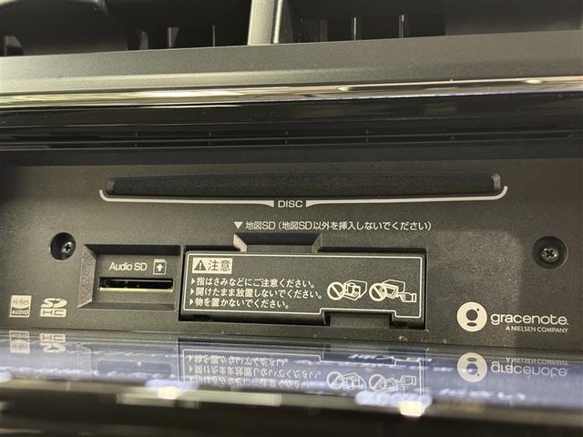 プリウスα Ｓ　衝突被害軽減システム　メモリーナビ　フルセグ　バックカメラ　ＥＴＣ　ＣＤ　ミュージックプレイヤー接続可　サンルーフ　オートクルーズコントロール　ＬＥＤヘッドランプ　スマートキー　キーレス　ハイブリッド（13枚目）