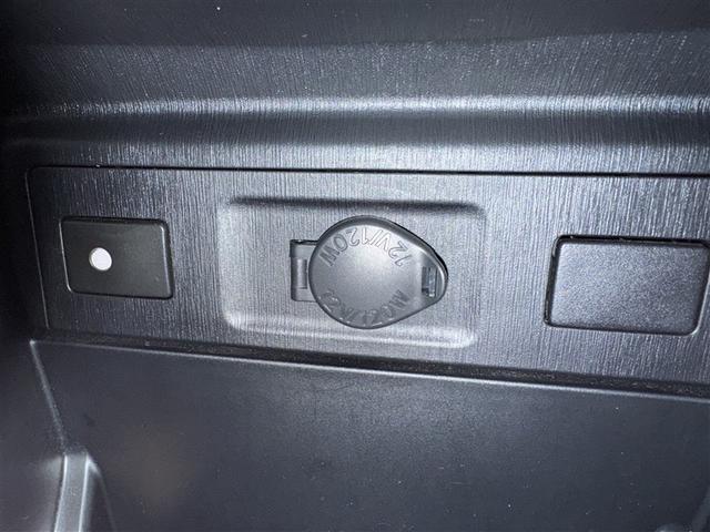 プリウスα Ｓ　衝突被害軽減システム　メモリーナビ　フルセグ　バックカメラ　ＥＴＣ　ＣＤ　ミュージックプレイヤー接続可　サンルーフ　オートクルーズコントロール　ＬＥＤヘッドランプ　スマートキー　キーレス　ハイブリッド（17枚目）