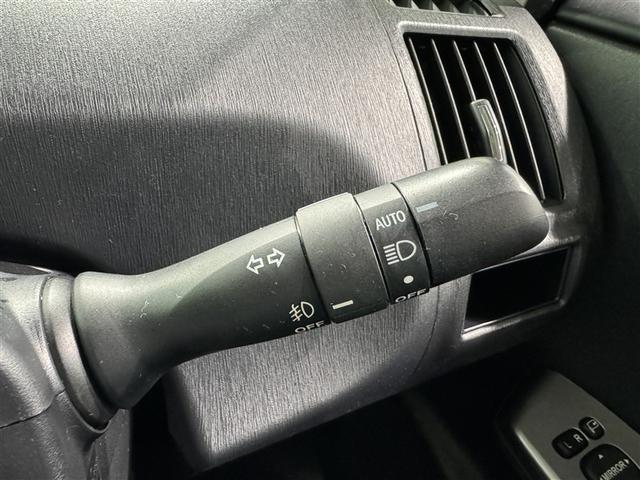 プリウスα Ｓ　衝突被害軽減システム　メモリーナビ　フルセグ　バックカメラ　ＥＴＣ　ＣＤ　ミュージックプレイヤー接続可　サンルーフ　オートクルーズコントロール　ＬＥＤヘッドランプ　スマートキー　キーレス　ハイブリッド（22枚目）