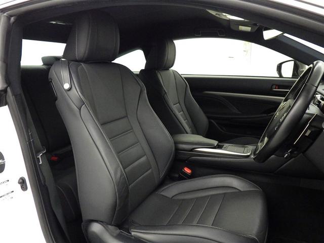 シンプルながらホールドの良いシートです。　しっかり、ホールドしてくれるシートの方が長く座っていても疲れにくいんですよ。