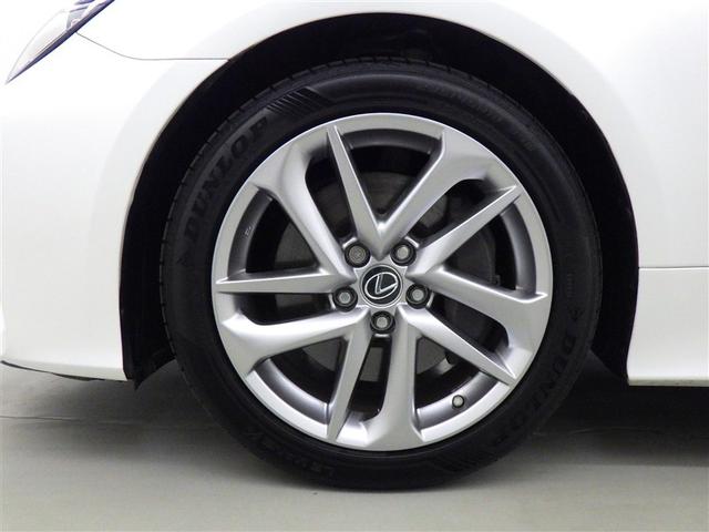 純正アルミホイールが車の雰囲気を引き立てますね！